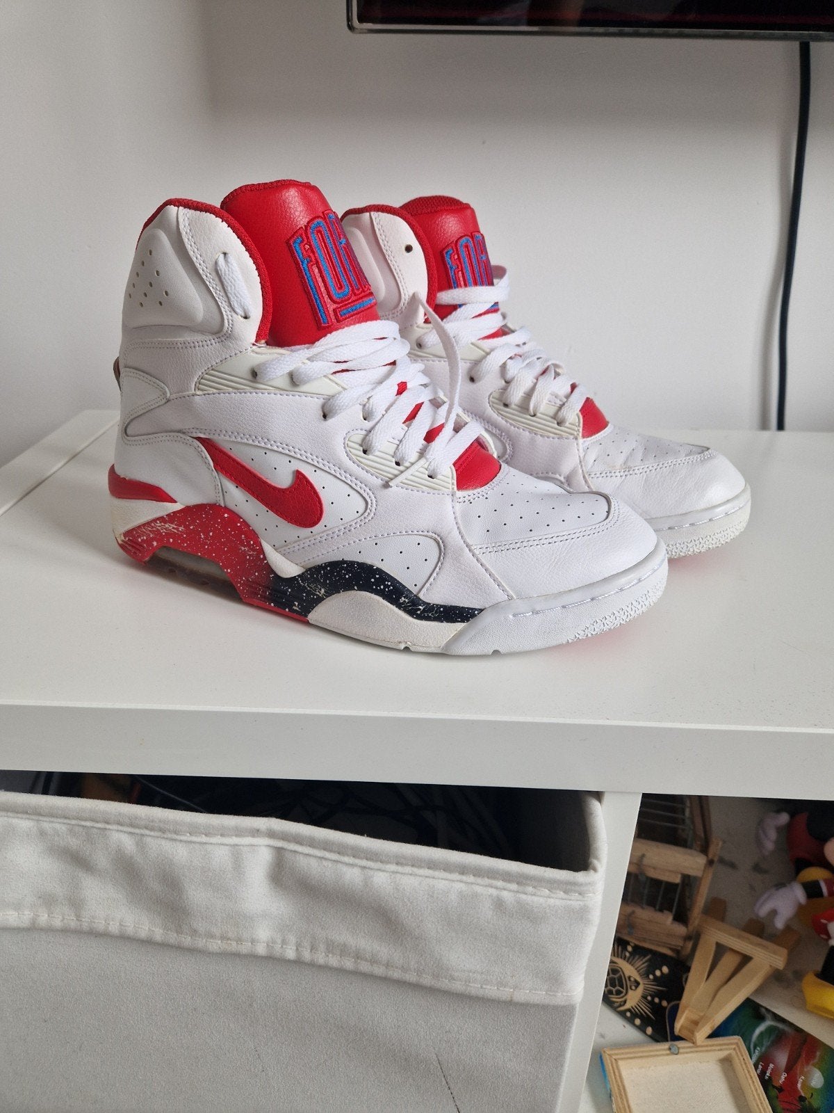 Nike Air Force 1 High Top Sneakers - Wit/Rood - Maat 42.5, Kleding | Heren, Wit, Nike, Ophalen of Verzenden, Sneakers of Gympen