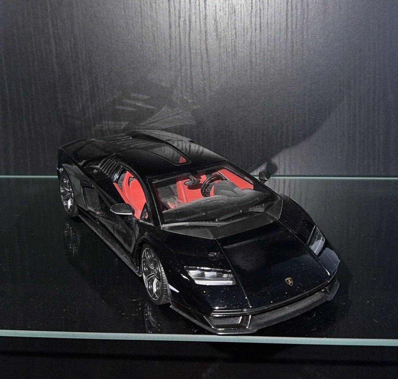 Model 1:18 Lamborghini Countach Zwart - Gedetailleerd, Ophalen of Verzenden, Zo goed als nieuw, Auto, Overige merken