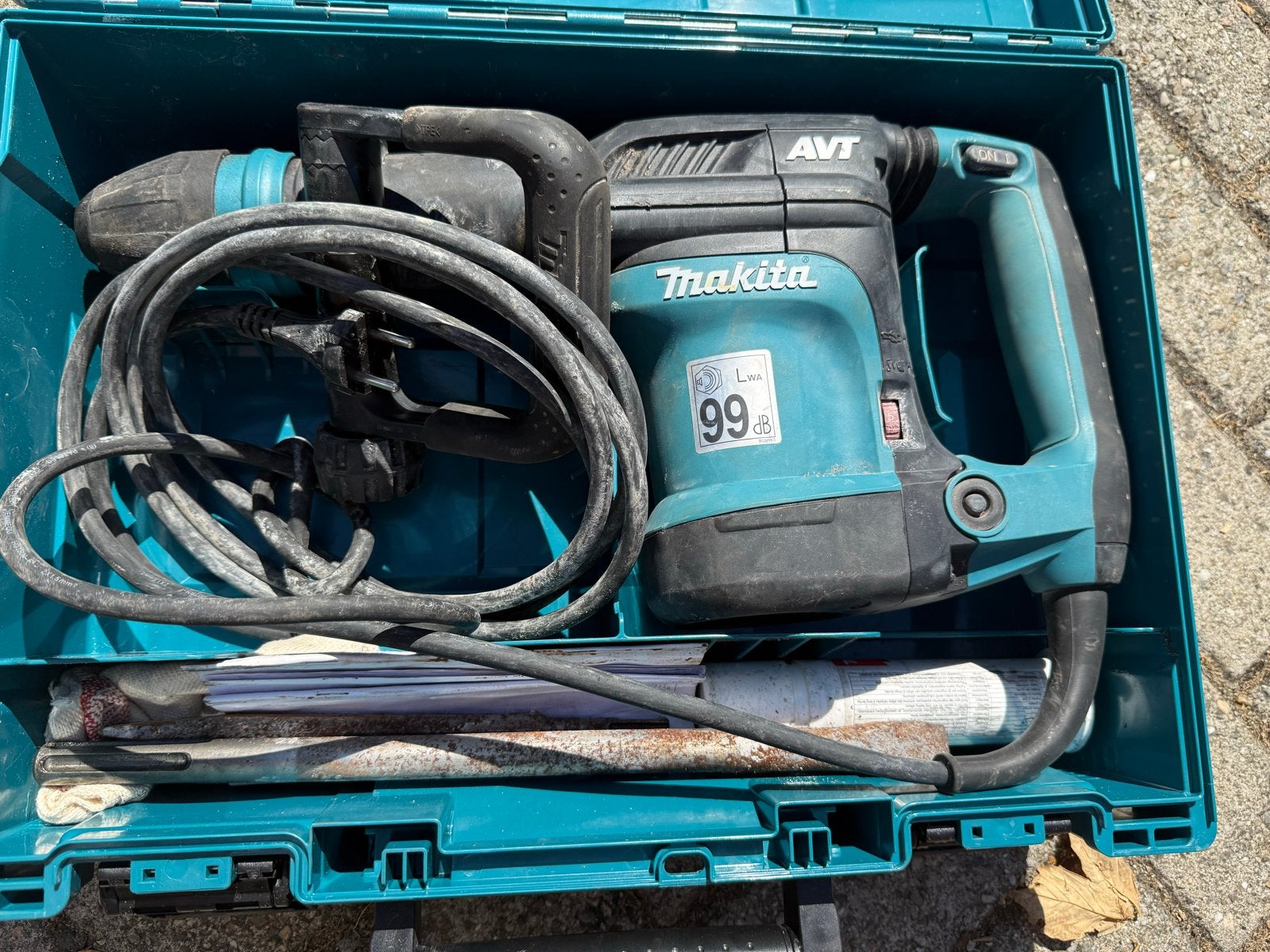 Makita HM0871C AVT breekhamer met bijtels in koffer, Doe-het-zelf en Verbouw, Ophalen of Verzenden, Gebruikt, Hamer, Makita