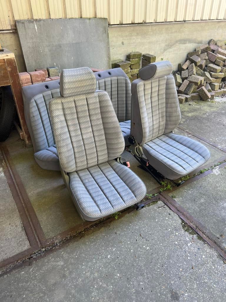Mercedes 190 Interieur grijs, Ophalen of Verzenden