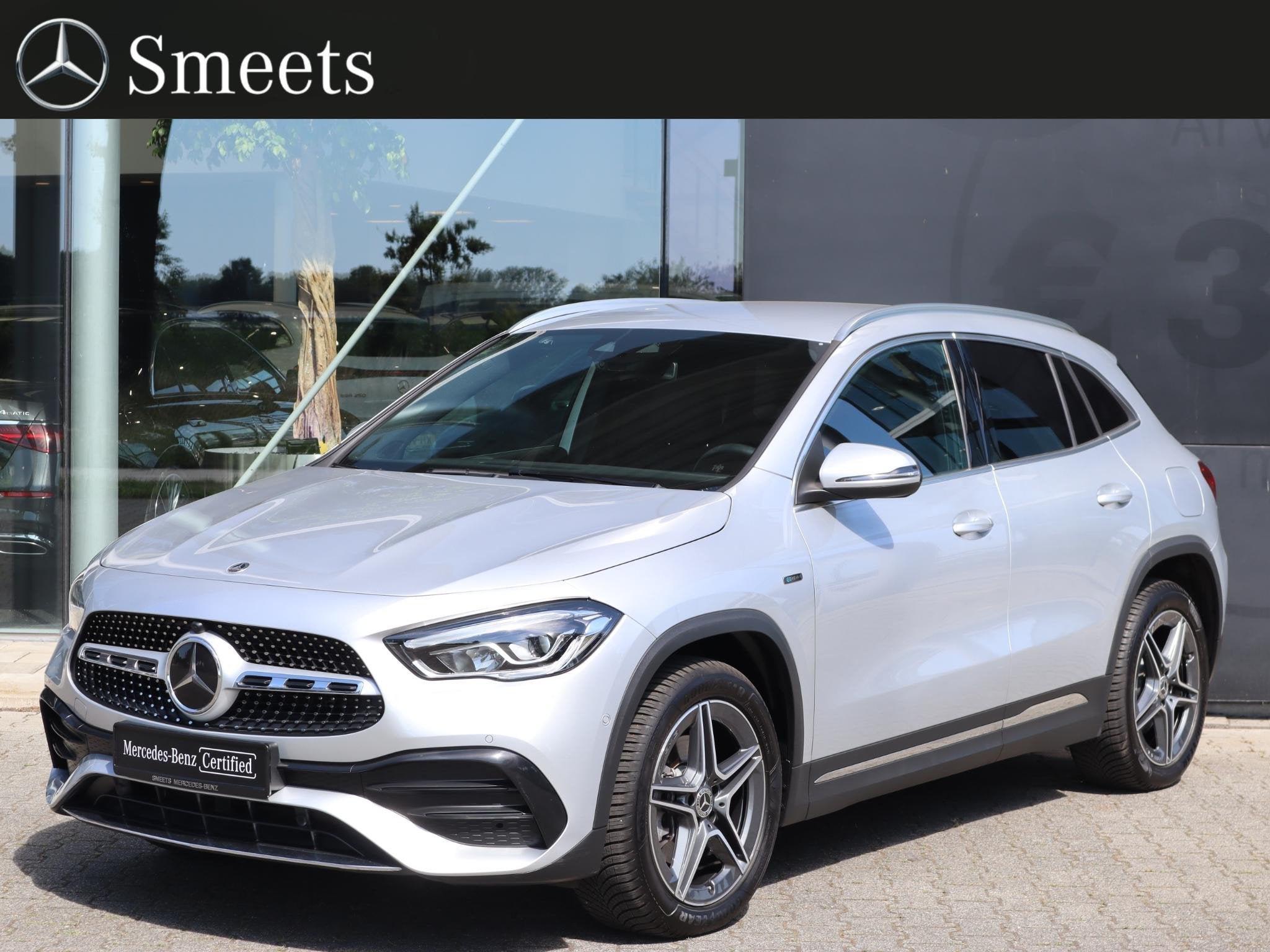 Mercedes-Benz GLA-klasse 250 e AMG Line l Stoelverwarming l