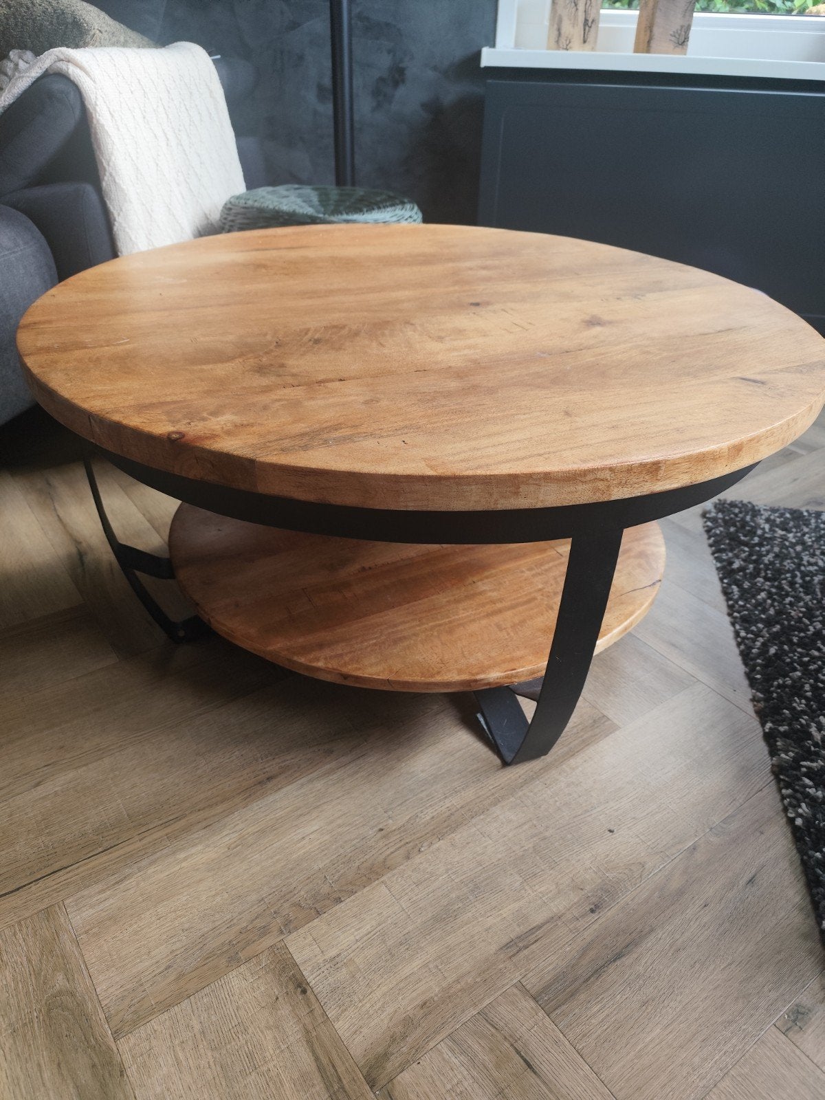 Ronde salontafel van mangohout met metalen zwarte onderstel, Huis en Inrichting, Gebruikt, 50 tot 100 cm, Rond, Industrieel, Modern