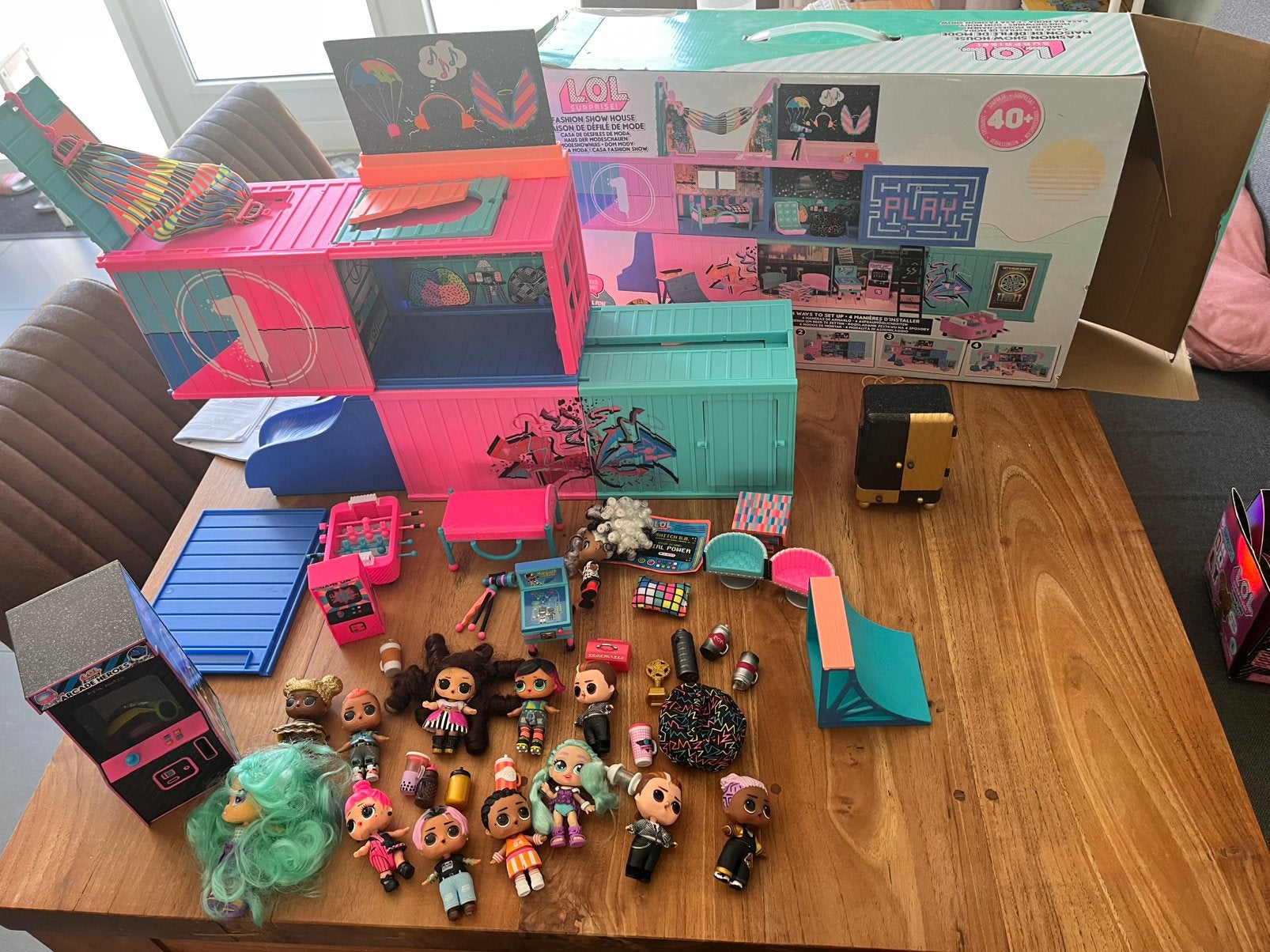 LOL surprise fashion show house, Ophalen, Gebruikt, Poppenhuis
