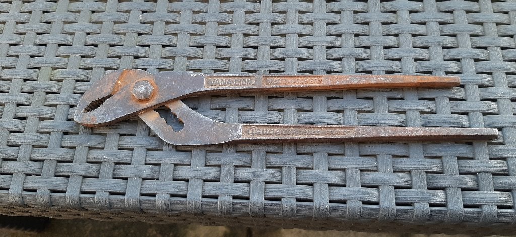 Peugeot 404 boordgereedschap waterpomptang, Ophalen of Verzenden, Gebruikt