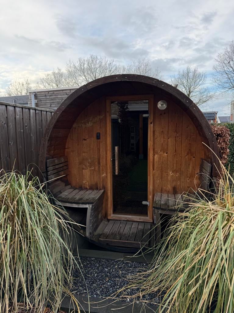 Welvaere Tønsauna – HUUM elektrische kachel 4 personen, Sport en Fitness, Sauna, Ophalen, Gebruikt, Fins of Traditioneel, Complete sauna