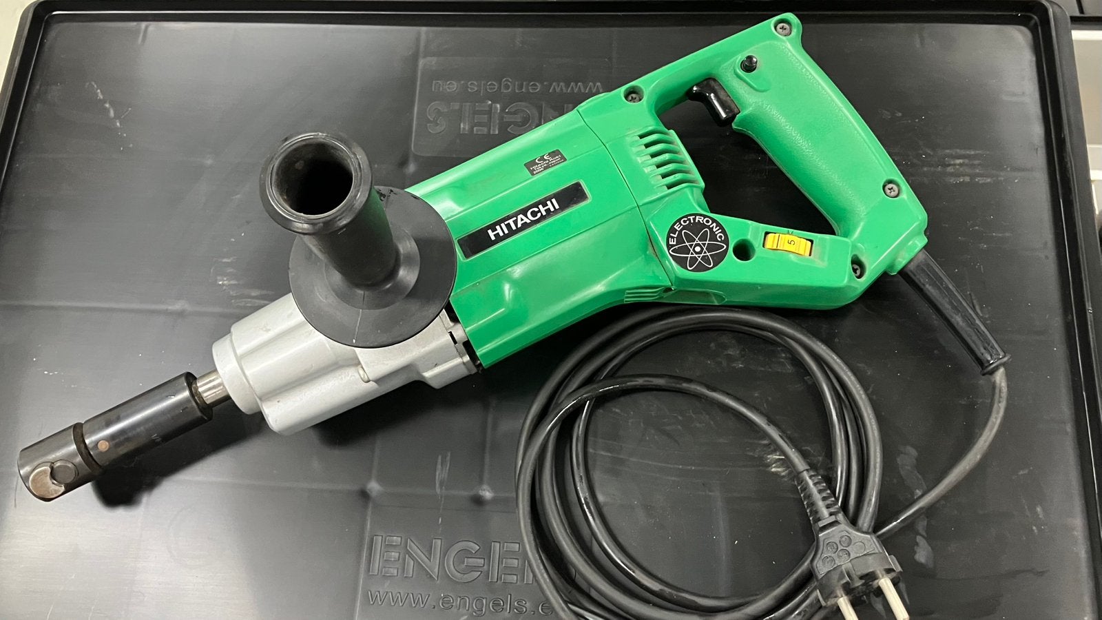 Hitachi UT8V tapmachine push pull, Doe-het-zelf en Verbouw, Ophalen, Zo goed als nieuw