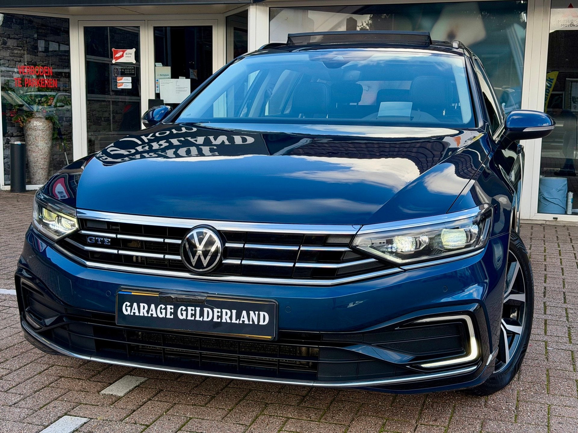 Volkswagen Passat Variant 1.4 TSI PHEV GTE Business+ | LEDER, Auto's, Dealer onderhouden, Gebruikt, Blauw, 1600 kg
