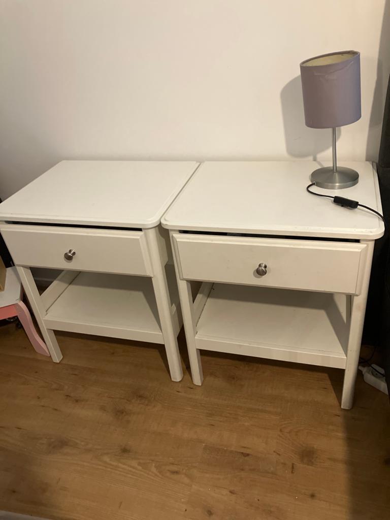 GRATIS: 2 mooie nachtkastjes, Ophalen of Verzenden, Zo goed als nieuw, Minder dan 45 cm