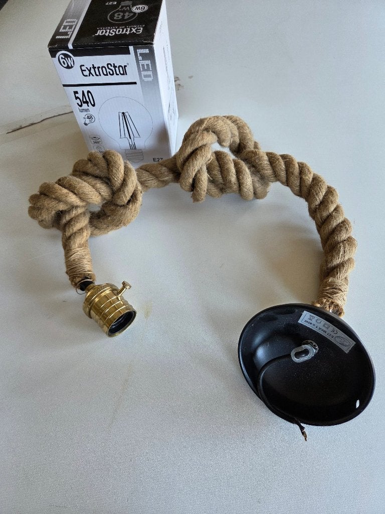 touwlamp met lamp, zo goed als nieuw, Ophalen of Verzenden, Zo goed als nieuw, Natuurlijk materiaal, E27 (groot)