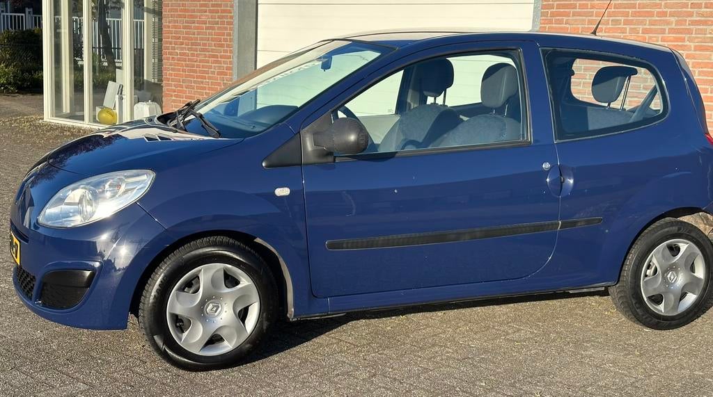 Renault Twingo 1.2 (zeer zuining) goed onderhouden +  APK, Auto's, Renault, Voorwielaandrijving, 31 €/maand, 4 cilinders, Blauw
