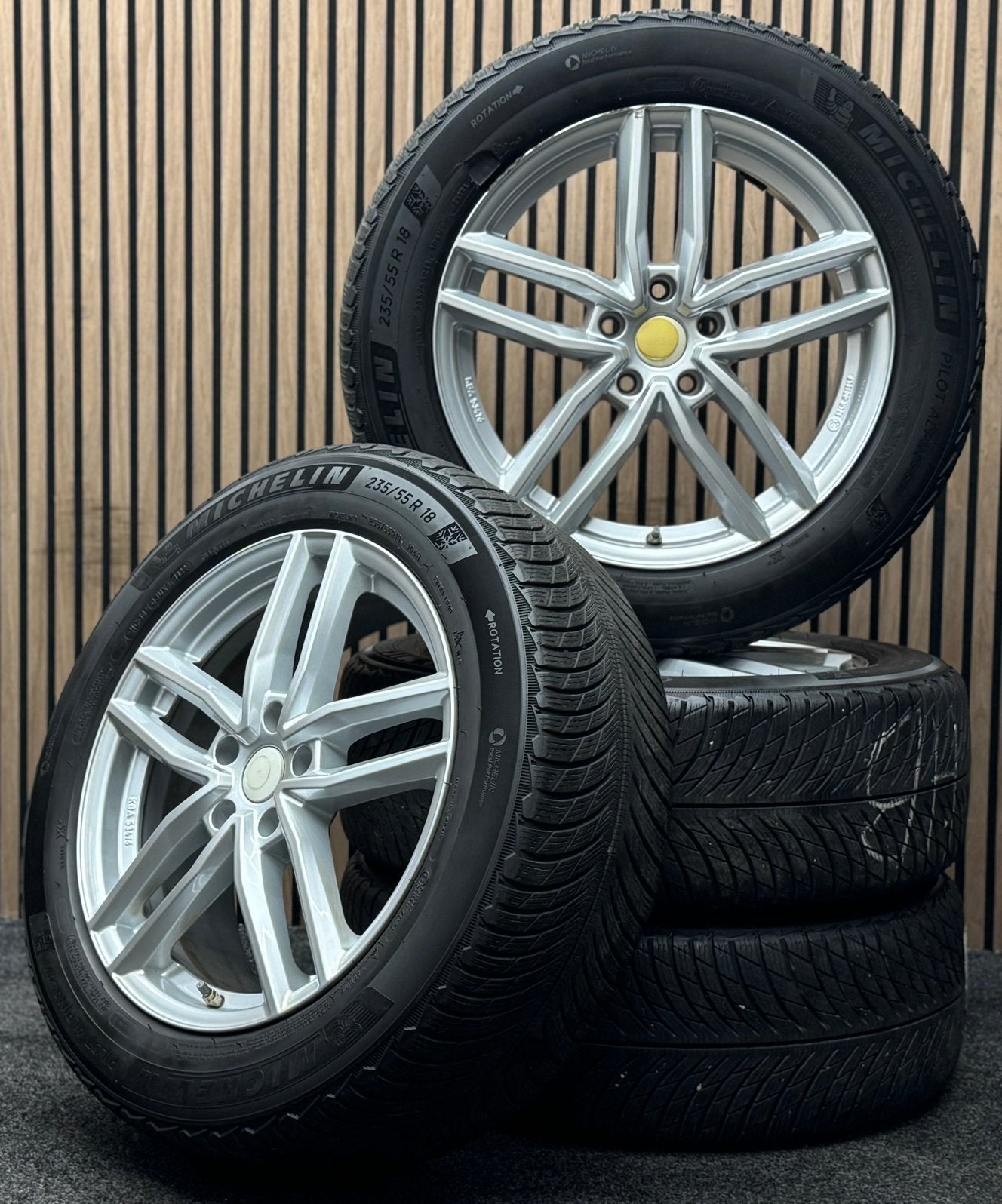 WINTER! 18 inch Dezent TR - MB GLA W156 5x112 ET51 235/55/18, Ophalen, 18 inch, ., Banden en Velgen