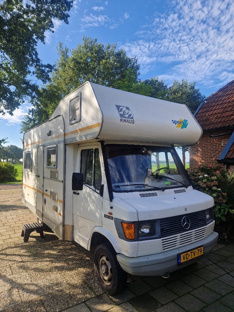 Te koop camper Mercedes Benz 310 D, Chemisch toilet, Ringverwarming, Raamblindering, Particulier