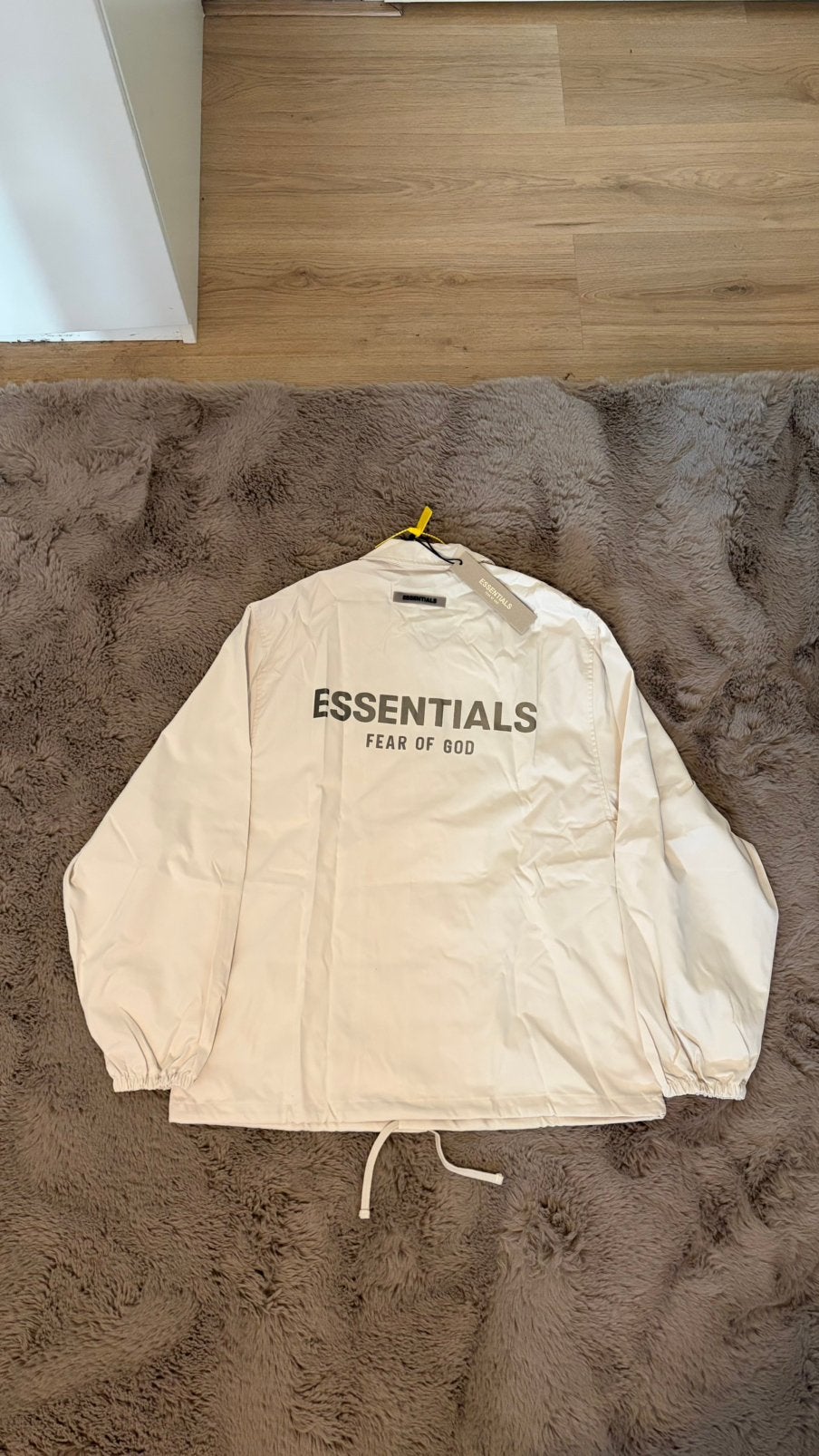 Essentials Jassen Beige, Ophalen, Nieuw