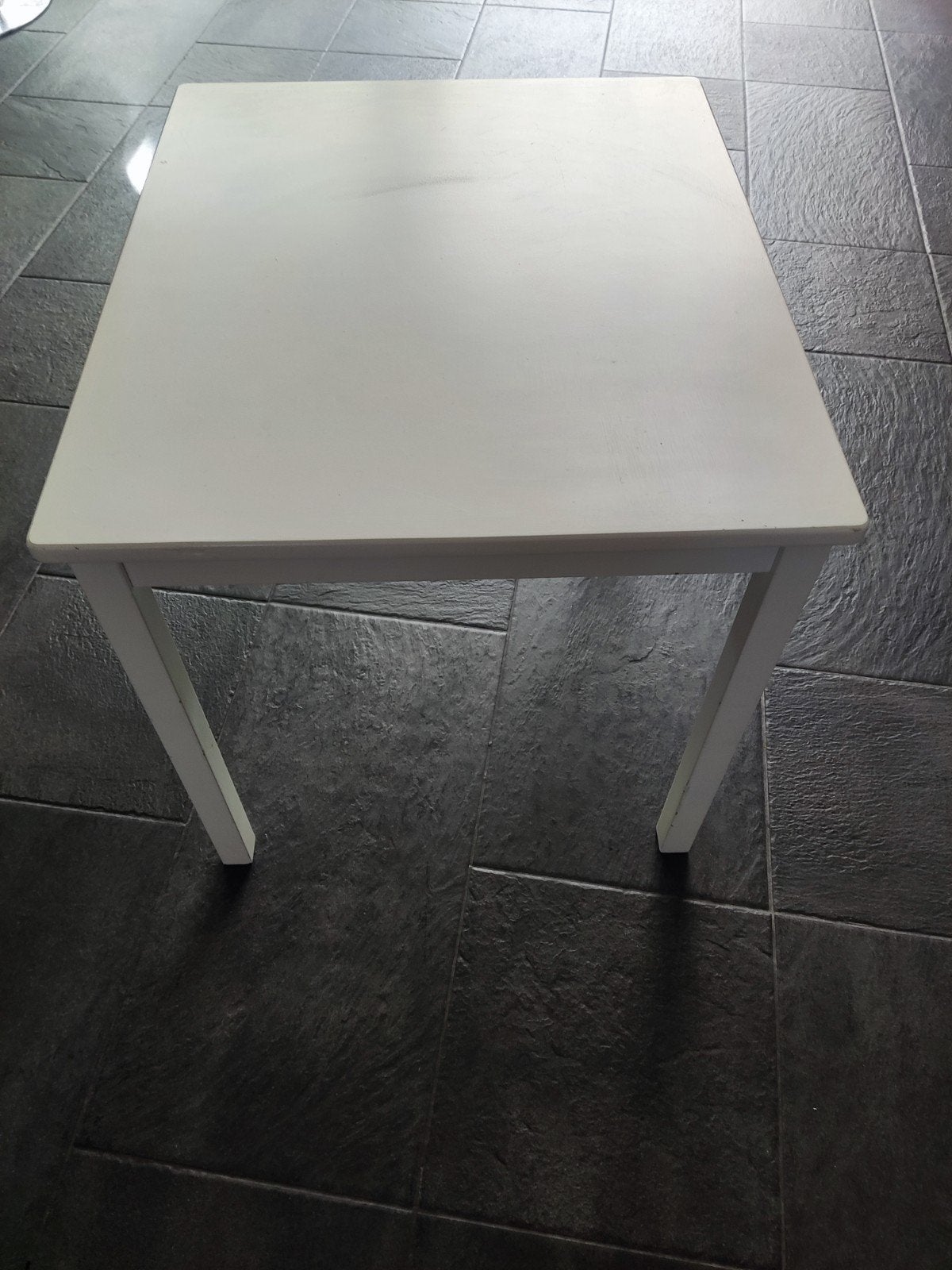 Small white table, Huis en Inrichting, Tafels | Sidetables, Ophalen, Gebruikt, 25 tot 50 cm, Rechthoekig