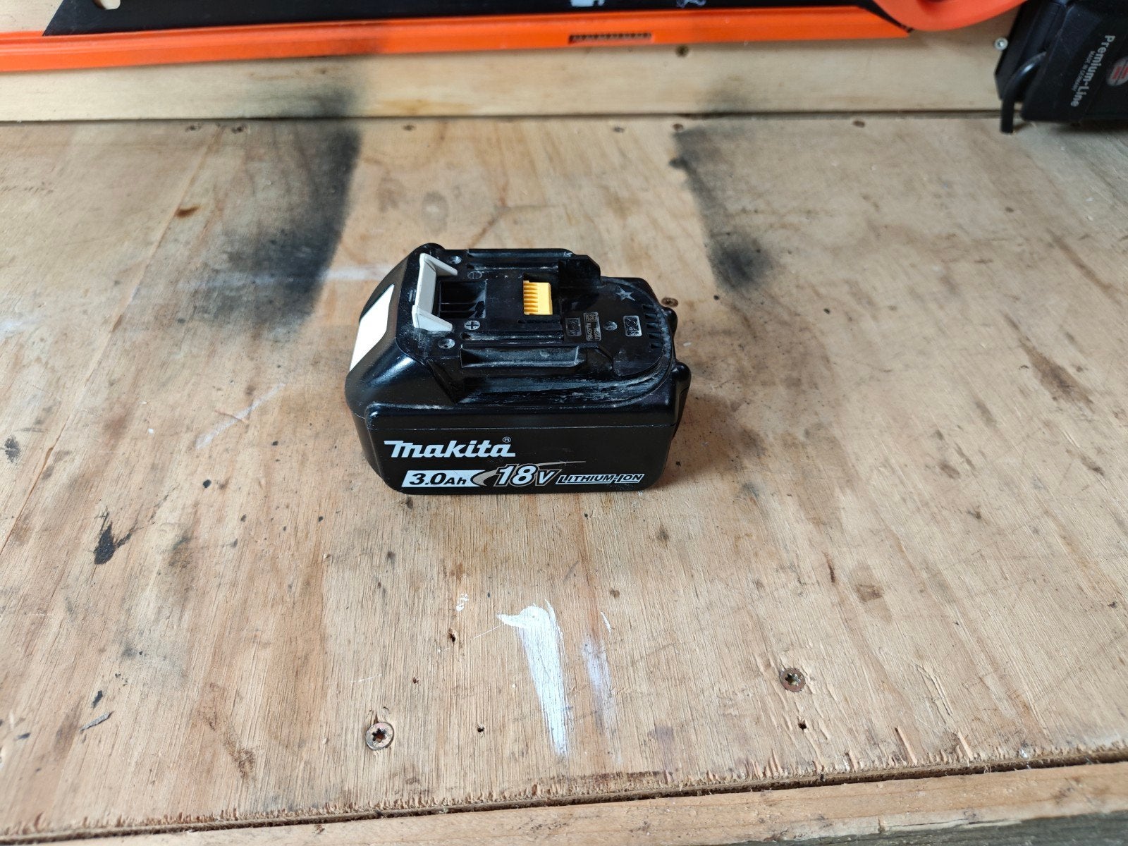 Makita BL1830B 18V 3.0Ah Accu - Uitstekende Staat, Ophalen of Verzenden, Zo goed als nieuw