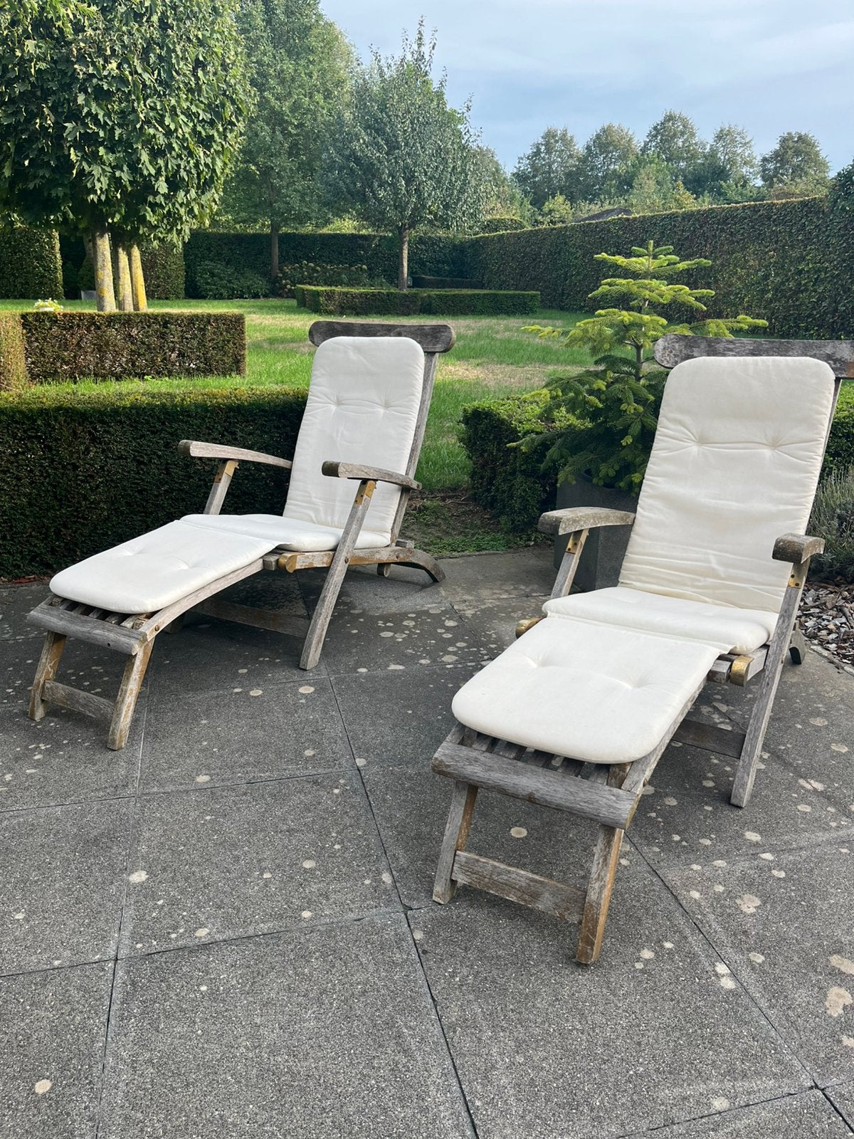 2 teak deckchairs met kussen / € 20 per stuk, Ophalen, Gebruikt, Teakhout