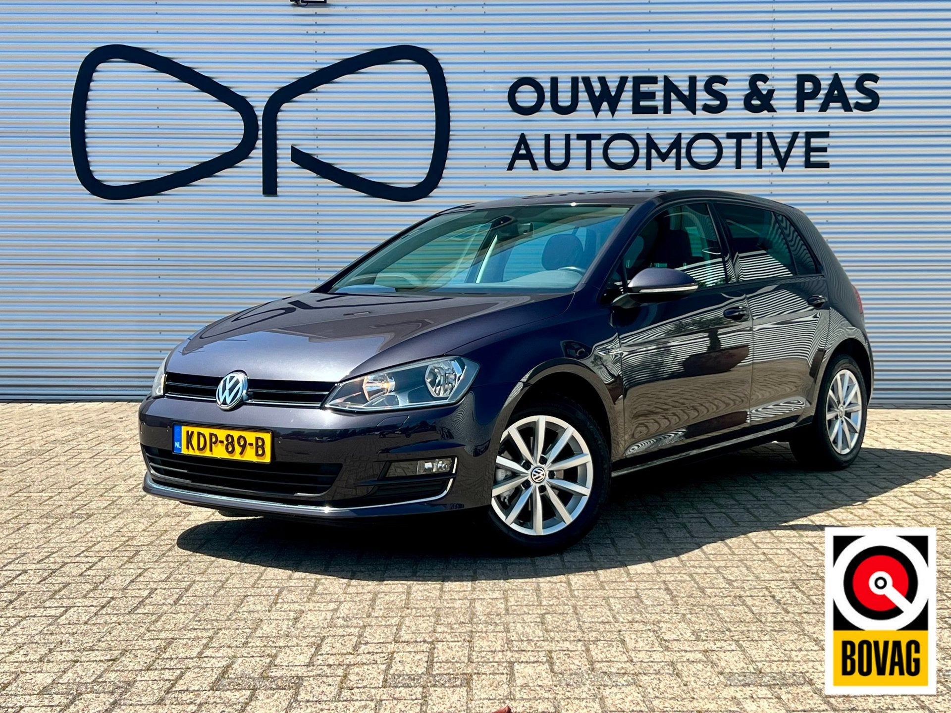 Volkswagen Golf 1.2 TSI Lounge | CARPLAY | STOELVERWARMING |, Gebruikt, Huisgarantie, Met garantie (alle), Origineel Nederlands