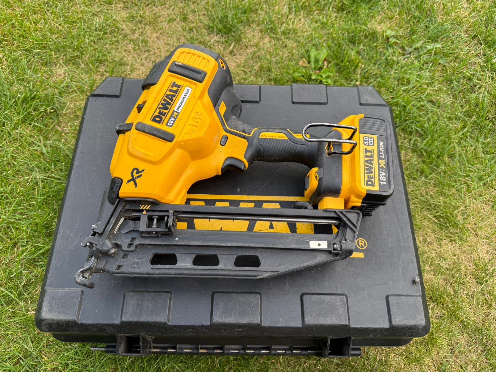 Dewalt accu tacker 18v, Ophalen of Verzenden, Zo goed als nieuw