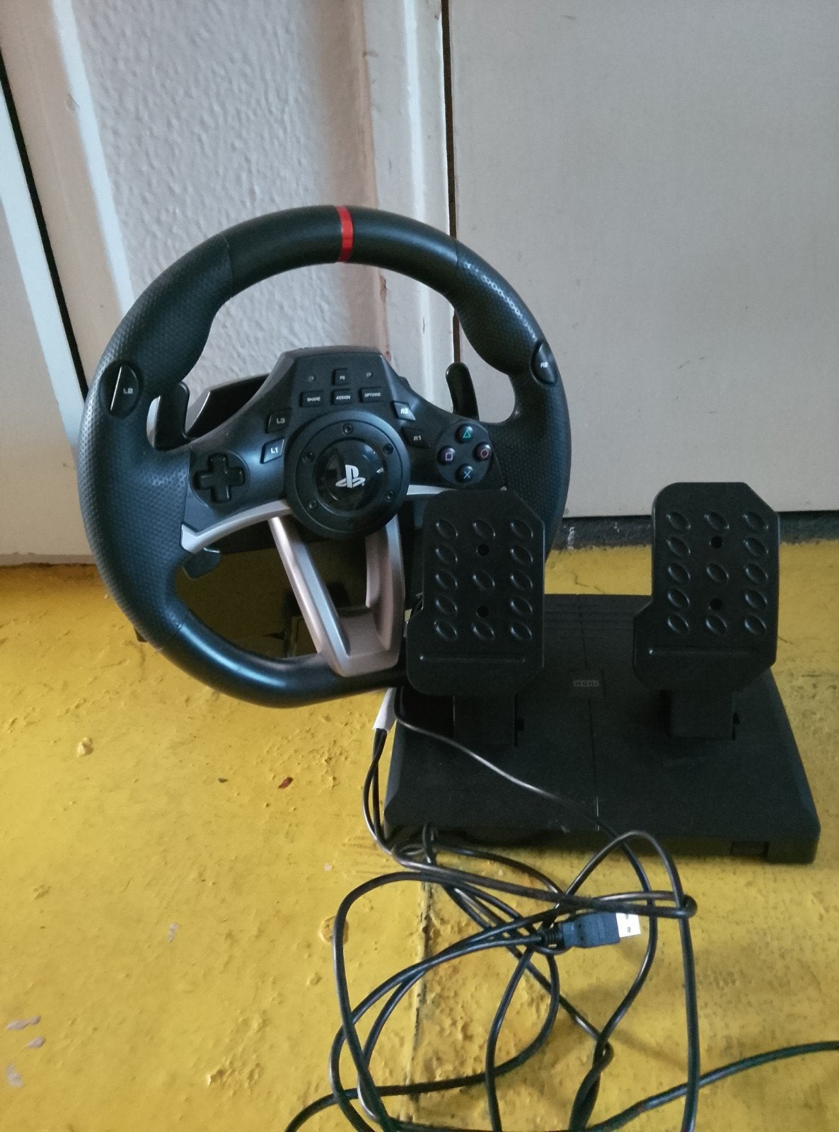 Hori PS4 racestuur met pedalen - originele besturing, Ophalen of Verzenden, Gebruikt, Met 1 controller, Original