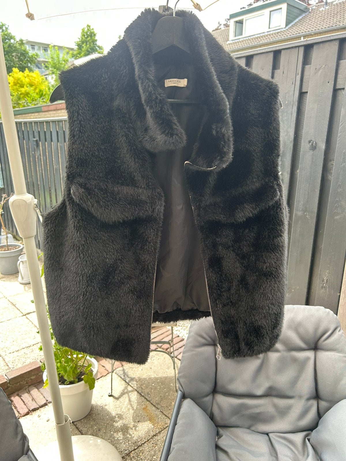 Moocci gilet/bodywarmer zwart maat M/L, Ophalen of Verzenden, Zo goed als nieuw, Maat 38/40 (M), Zwart
