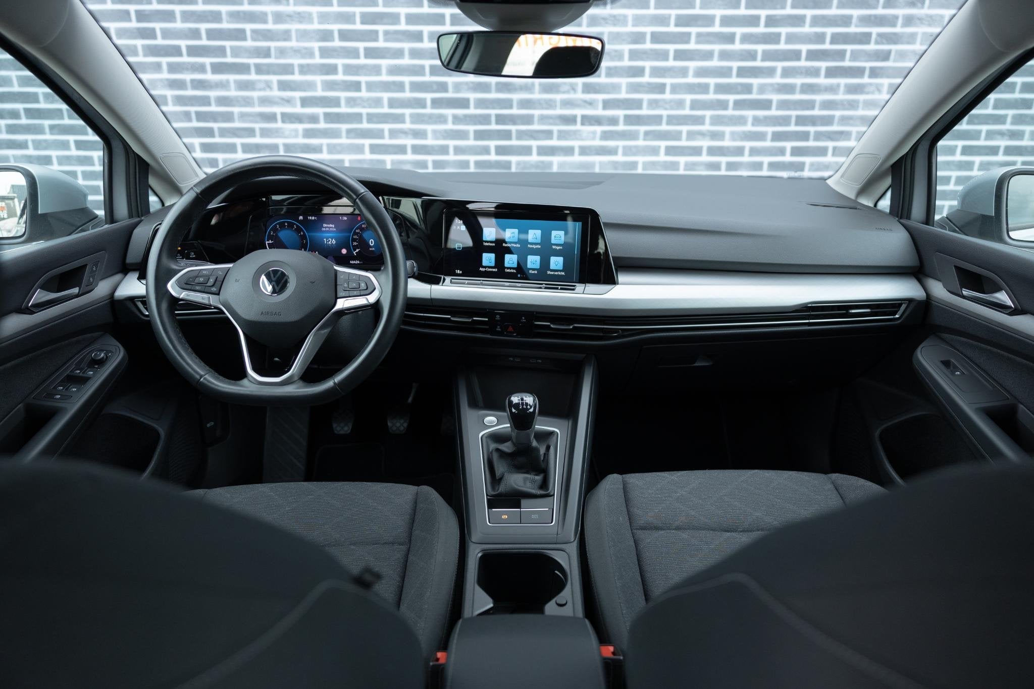 Volkswagen Golf Variant 1.0 TSI Life | Parkeersensoren | Cli, Auto's, Stof, Gebruikt, Automatische klimaatregeling, Origineel Nederlands