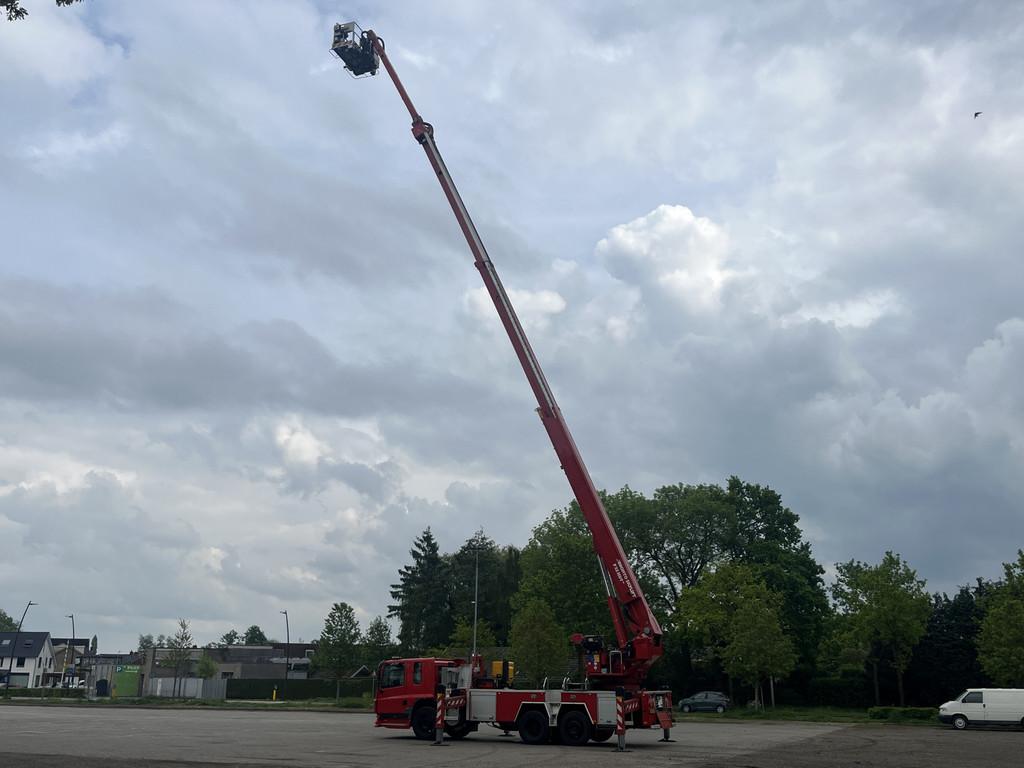 DAF AS75PC Hoogwerker Automaat 6x2 Brontoskylift 32 meter 1e, Auto's, Automaat, Stof, Zwart, 23800 kg