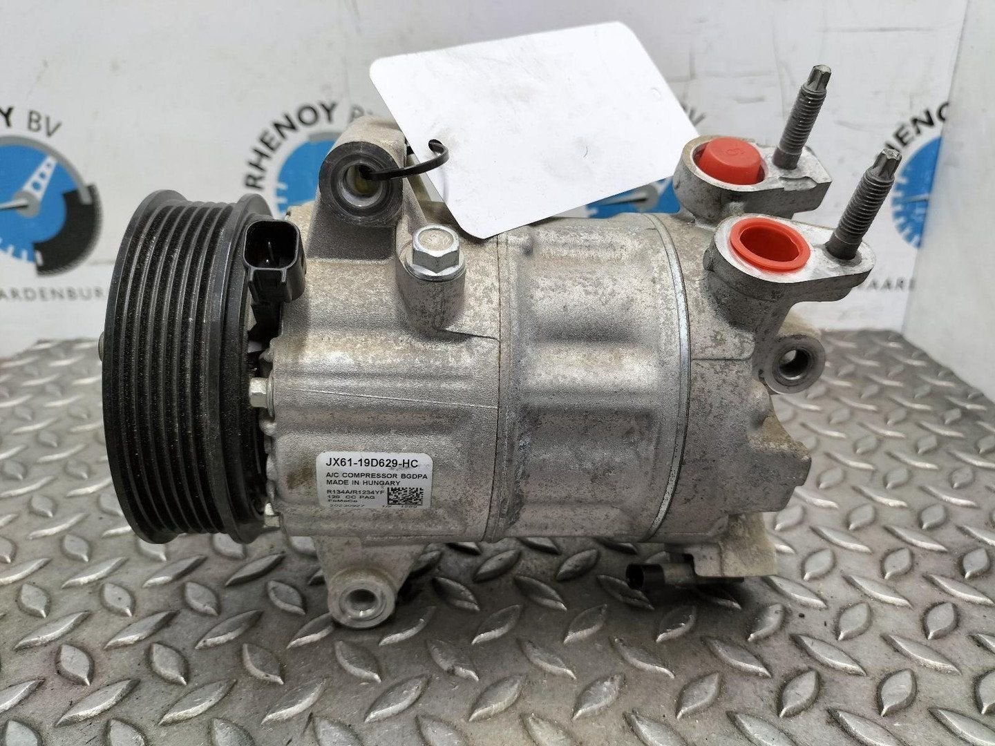 FORD TOURNEO CONNECT SWB Trend AIRCO COMPRESSOR / AIRCOPOMP, Ophalen of Verzenden, Gebruikt, Stiba lid