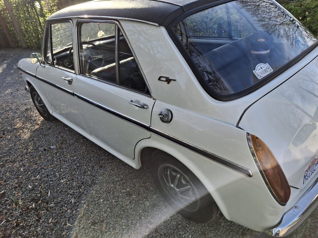 Austin Glider 1.3 GT 1971, Auto's, Voorwielaandrijving, 4 cilinders, Wit, Origineel Nederlands