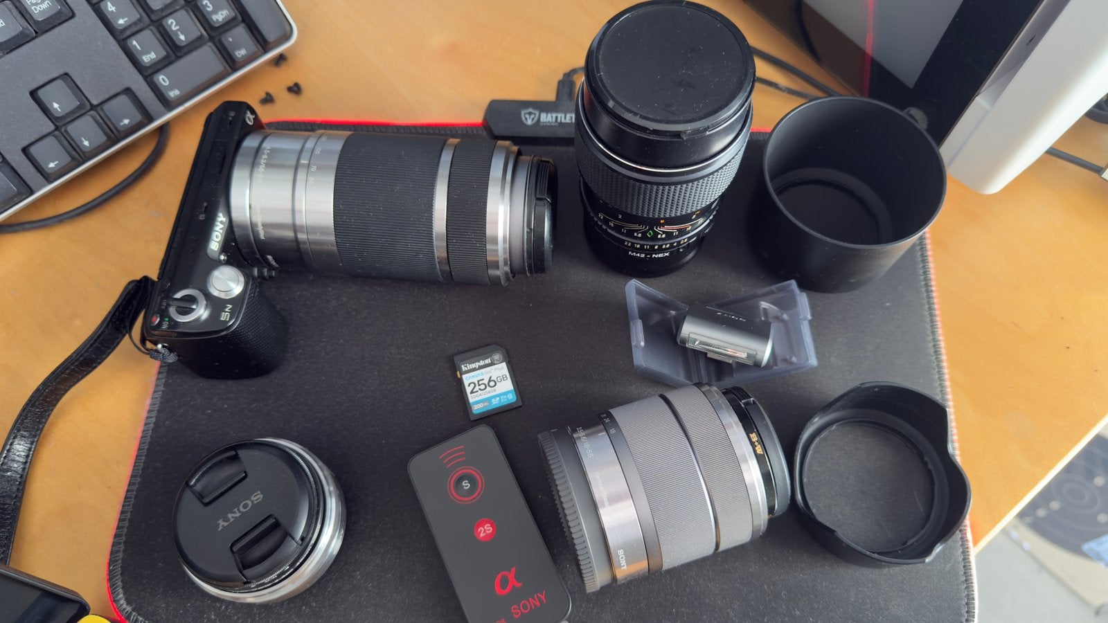 Sony NEX-5N complete cameraset – 4 lenzen + flitser + acc, Ophalen, Sony E-mount, Gebruikt, Sony