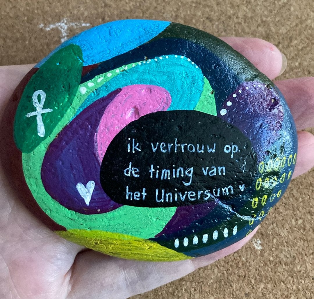 Kleurrijk geschilderde steen met tekst, Ophalen of Verzenden, Nieuw, Acrylverf