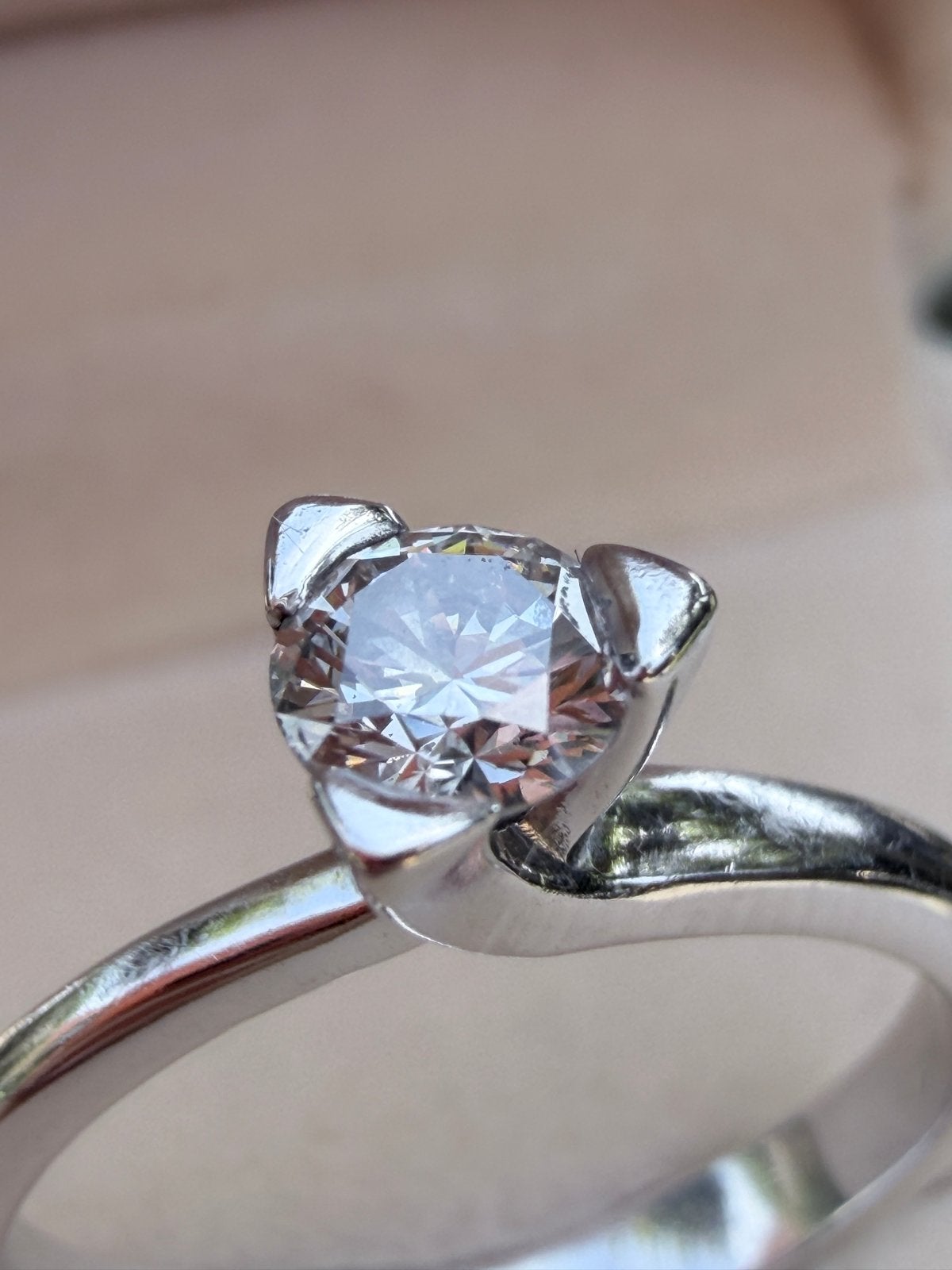 GIA certificate 18 kt. Witgouden ring met 0.35ct. Diamant, Wit, Nieuw, Ophalen of Verzenden, 17 tot 18