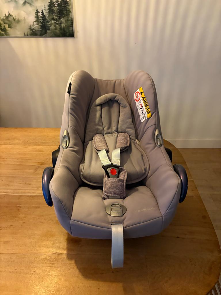 Maxi-Cosi CabrioFix + EasyFix Isofix Base + Verkleinkussen, Kinderen en Baby's, Autostoeltjes, Ophalen, Gebruikt, Isofix, 0 t/m 13 kg