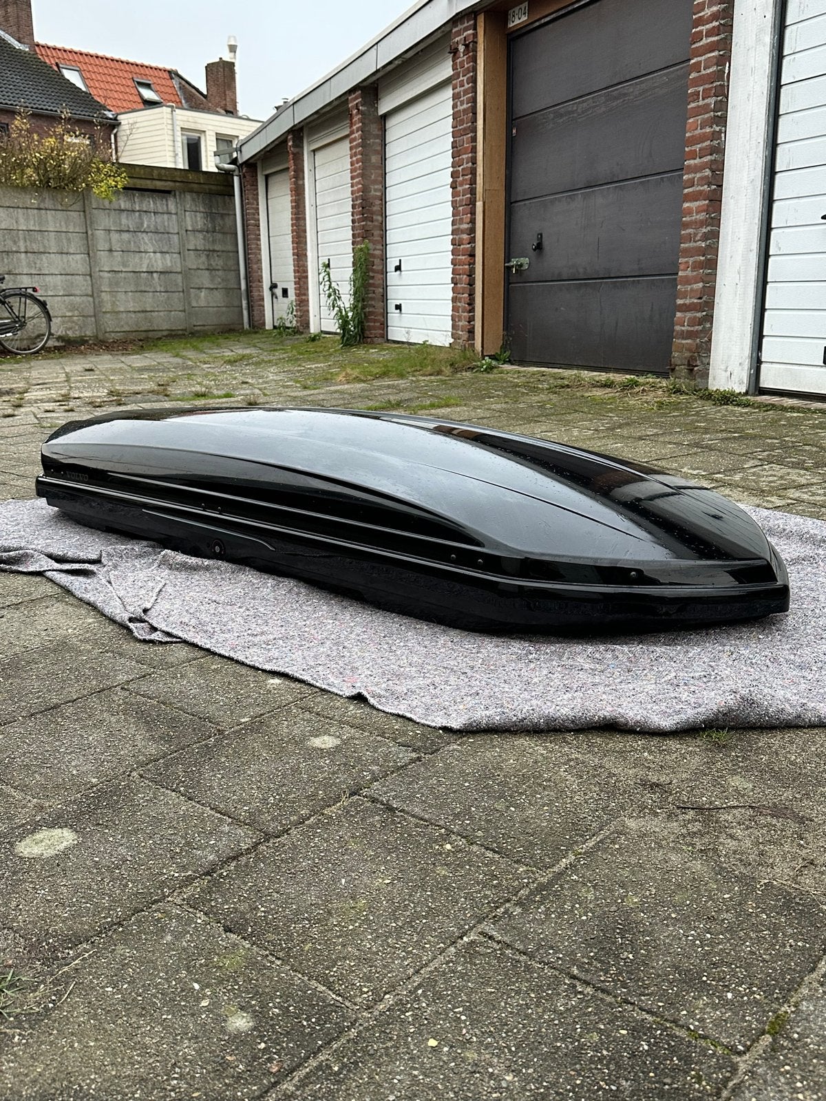 Volvo / Thule Dynamic 900 L dakkoffer glossy black, Ophalen, Zo goed als nieuw