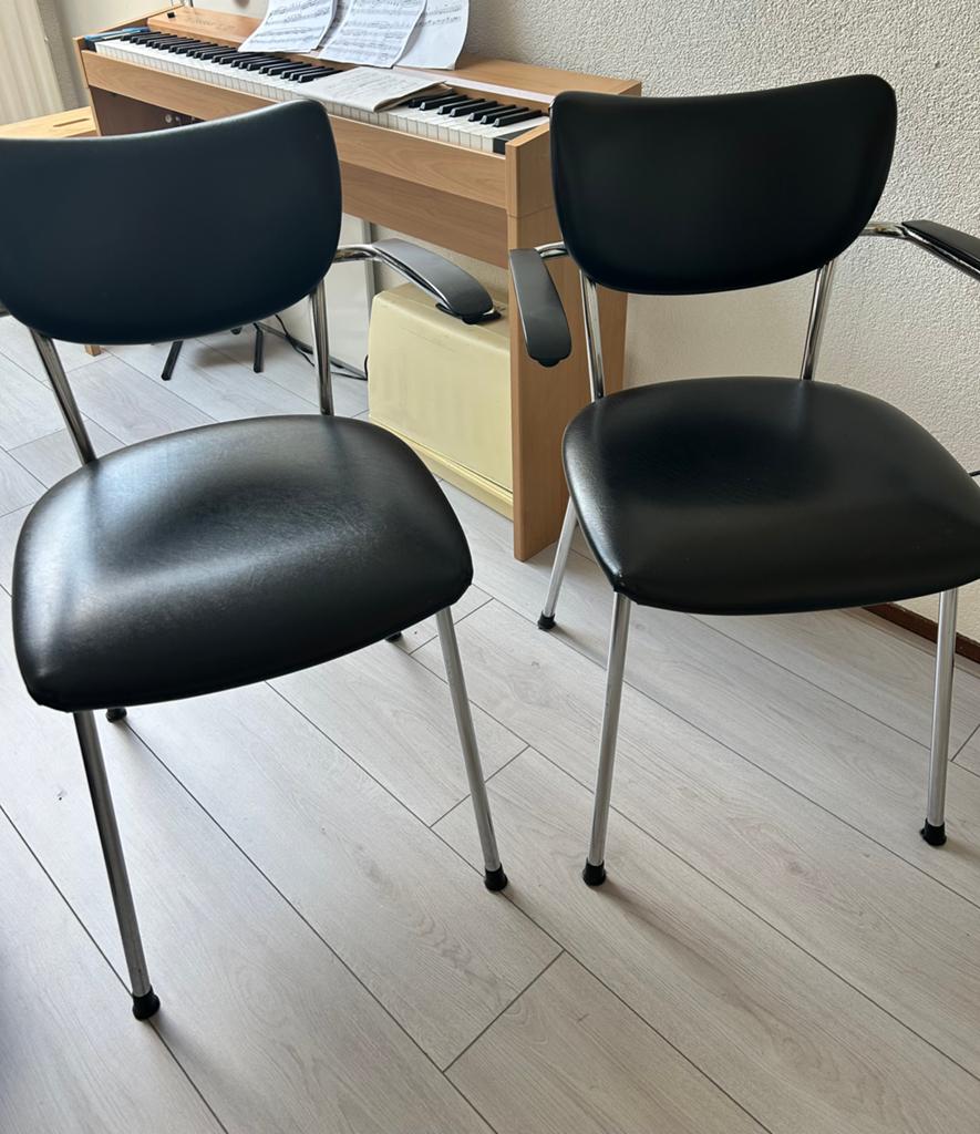 Gispen stoelen. De witt, Huis en Inrichting, Stoelen, Gebruikt, Twee, Overige materialen, Zwart, Ophalen