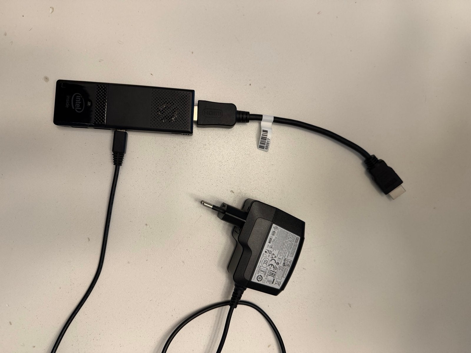 Intel Compute Stick STK1AW32SC - Mini PC met Windows 10, Computers en Software, Gebruikt, Minder dan 4 GB, Minder dan 2 Ghz, Ophalen of Verzenden