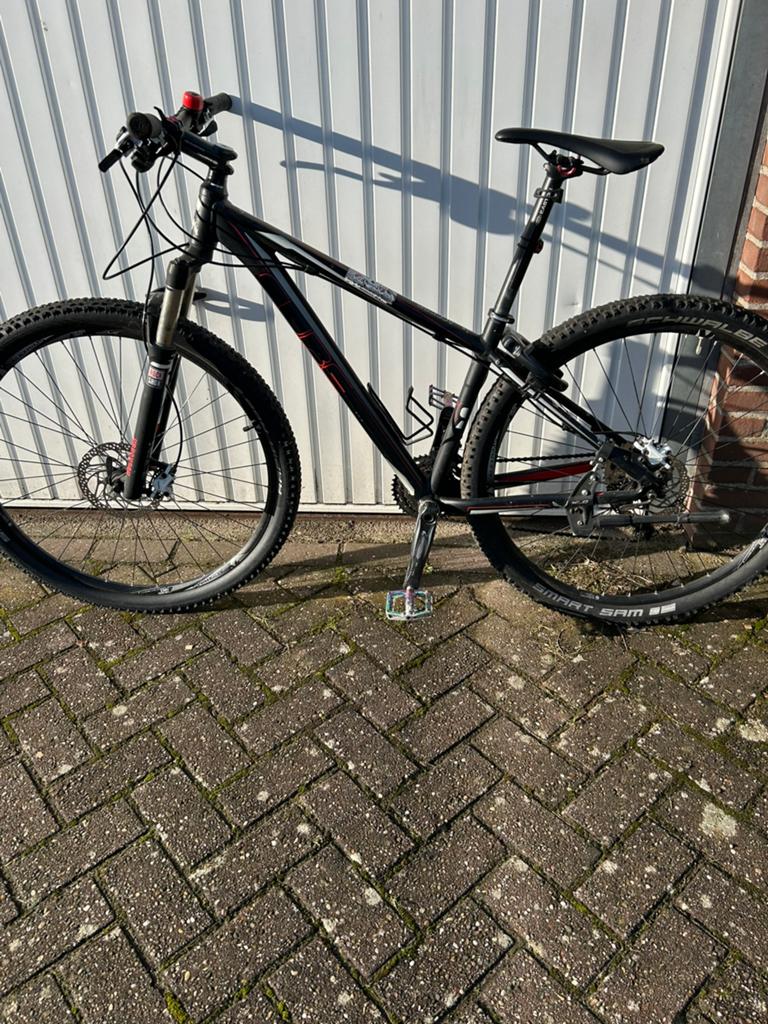 Te koop Cube MTB, 26 inch, 47 tot 50 cm, Zo goed als nieuw, Meer dan 20 versnellingen