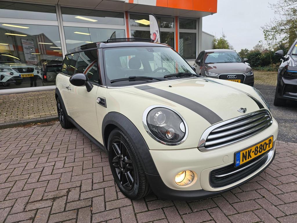 Mini Mini Clubman 1.6 Cooper Chili BJ.2014 / Panodak / Navi, Auto's, Gebruikt, 4 cilinders, 4 stoelen, Leder en Stof