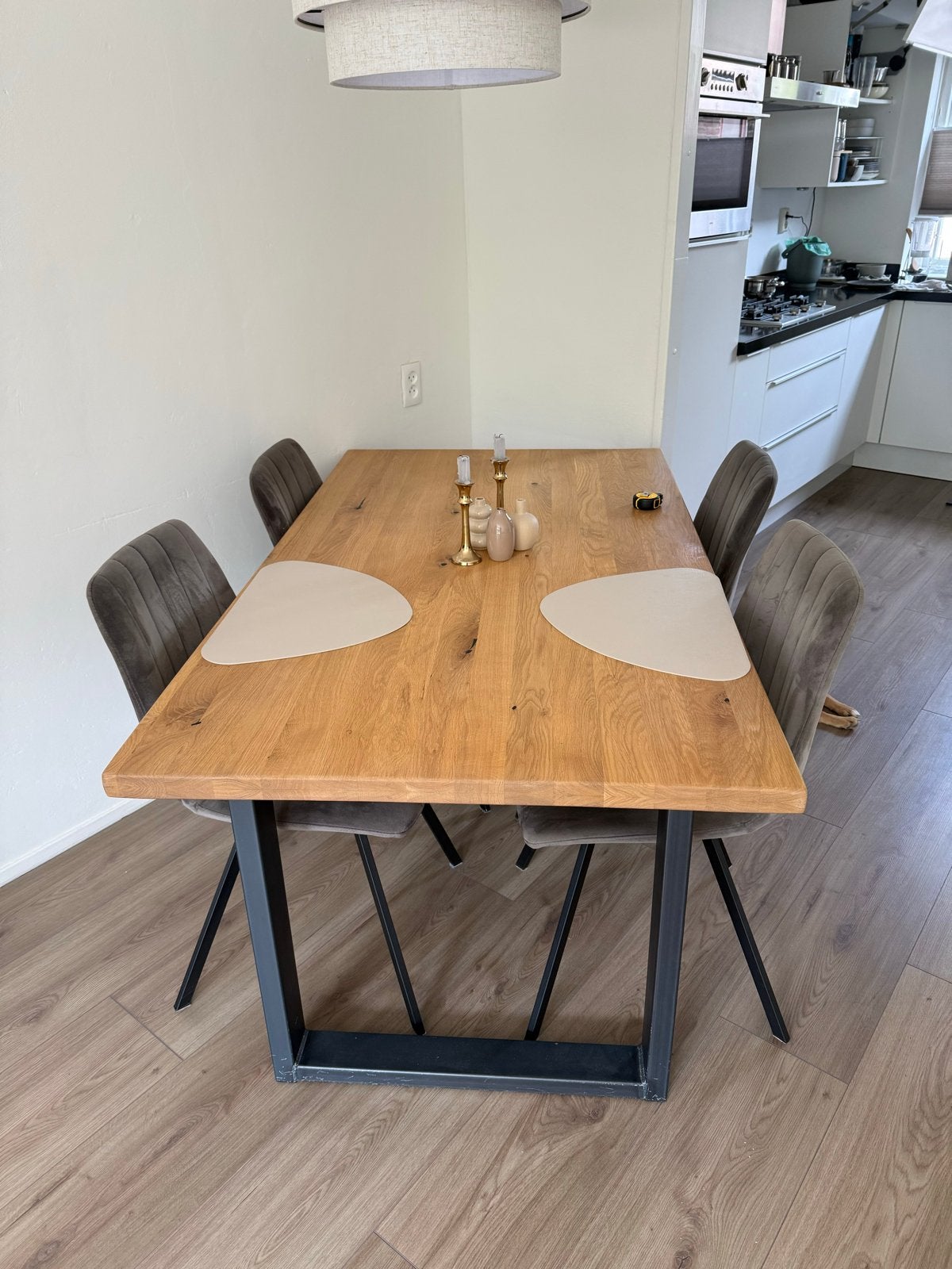 Robuuste houten eettafel met stalen poten - 160x90 cm, Huis en Inrichting, Tafels | Eettafels, Ophalen, Gebruikt, Eikenhout, 50 tot 100 cm