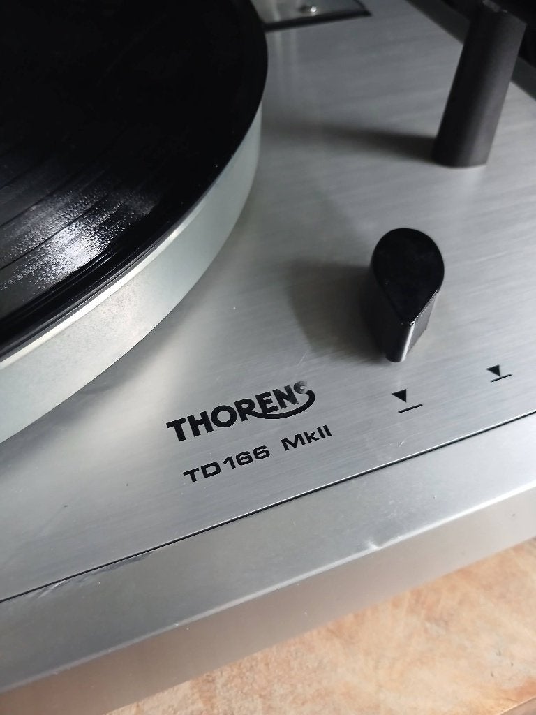 Foto 4 van Nette thorens platenspeler