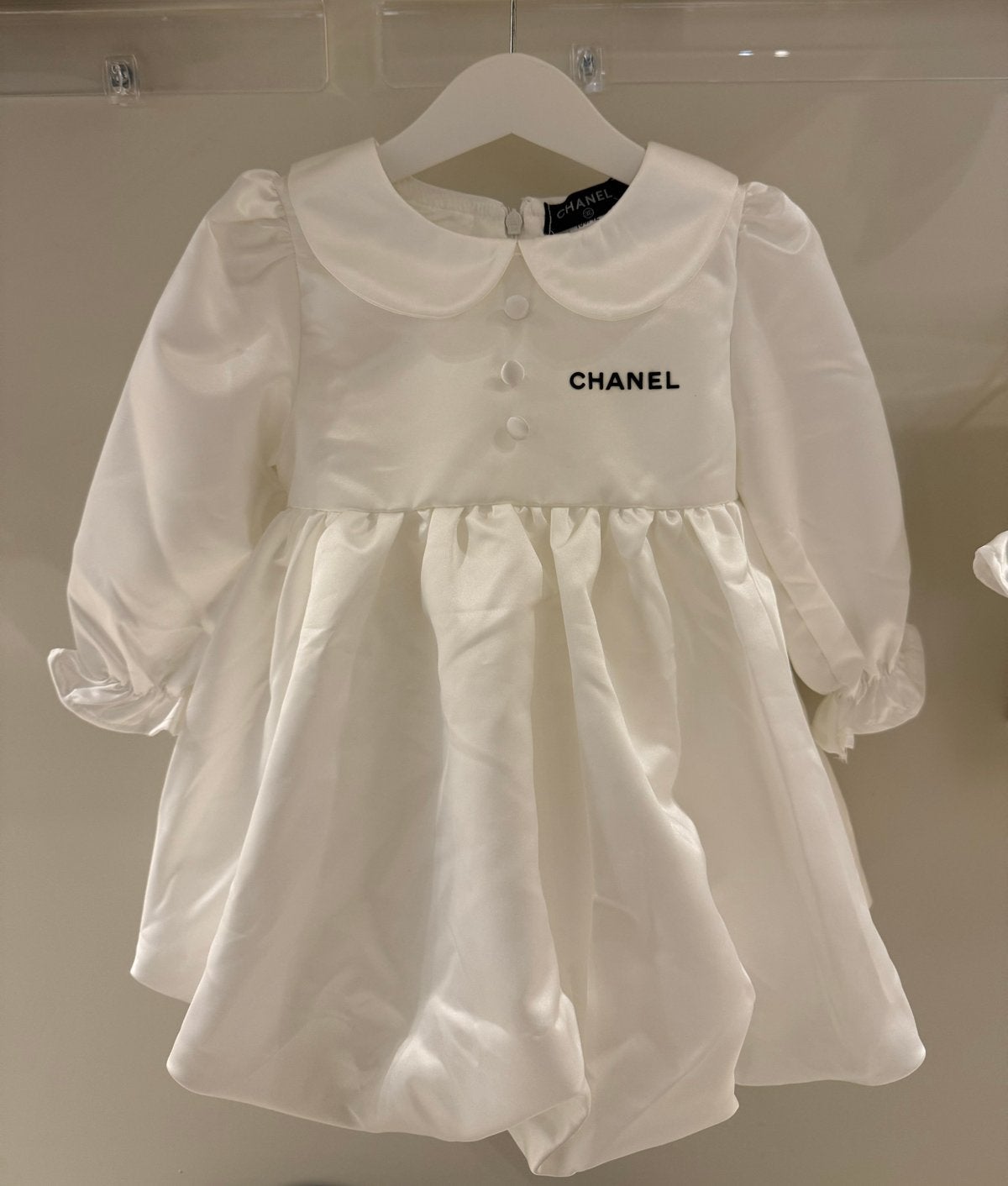 Schattig wit kinderjurkje - maten 80-100, Ophalen of Verzenden, Nieuw, Meisje