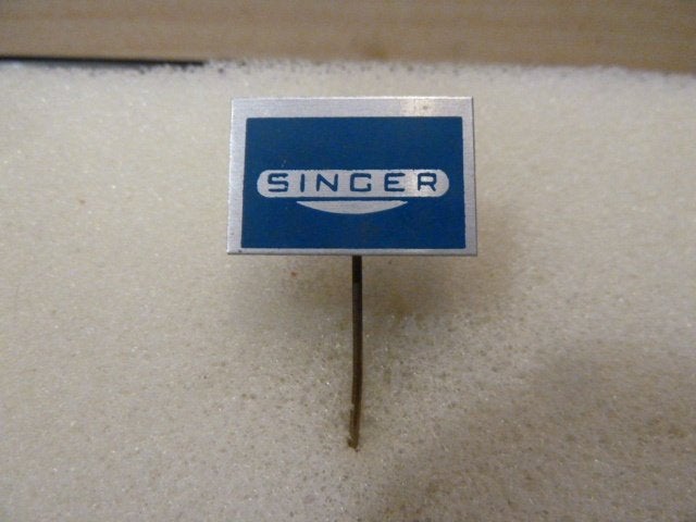 Vintage Singer Speldje - Naaimachine Merk, Ophalen of Verzenden, Gebruikt, Merk, Speldje of Pin