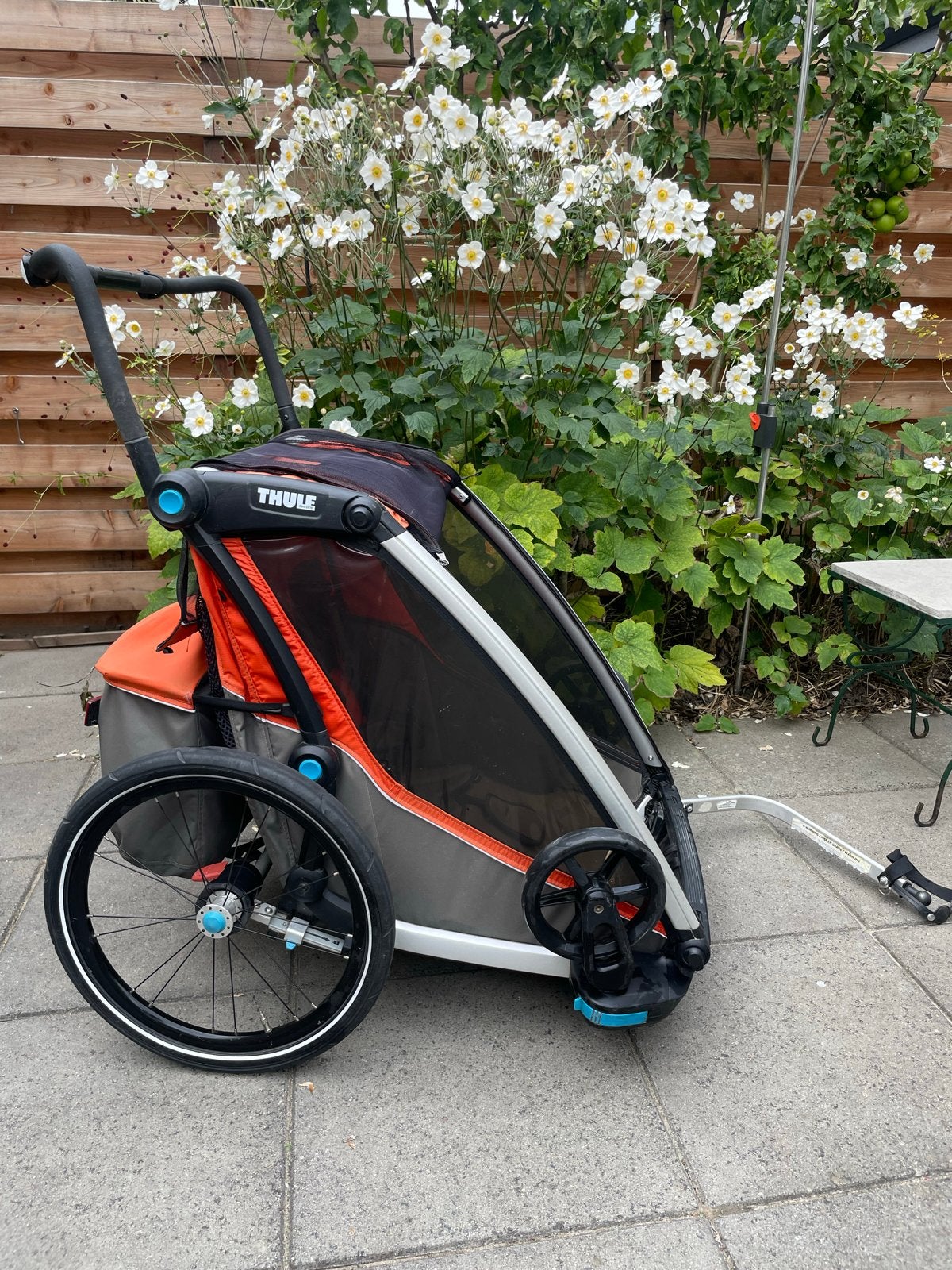 Thule Chariot Cross 2 double fietskar met accessoires, Fietsen en Brommers, Ophalen, Gebruikt, Vering, Kinderkar