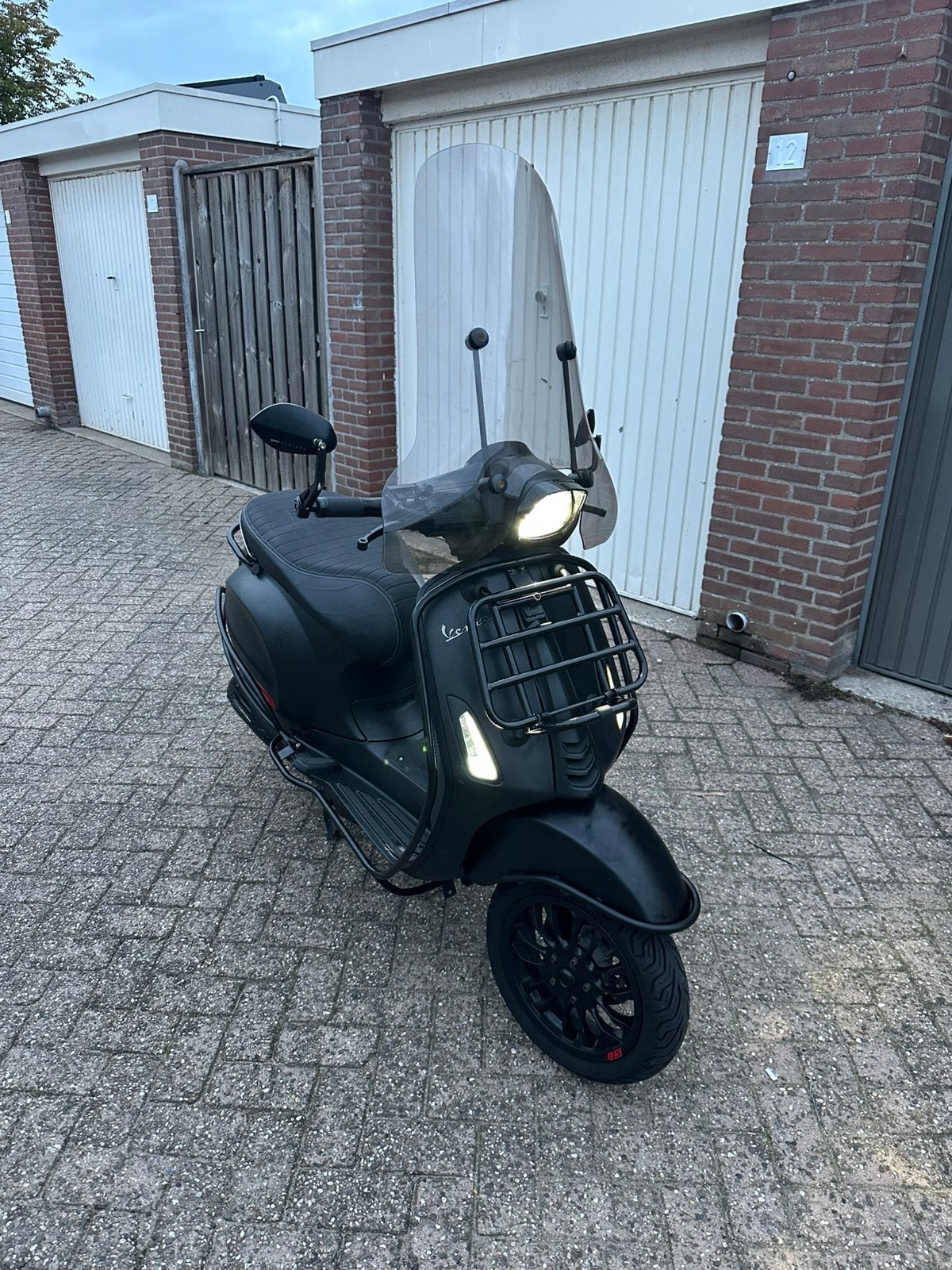 Vespa sprint leader, Ophalen of Verzenden, Zo goed als nieuw, Benzine