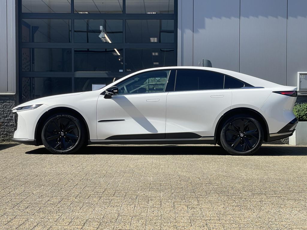 Mazda 6e Takumi Business Edition 68.8 kWh | BLACK PAKKET | Z, Auto's, Mazda, Automaat, Achterwielaandrijving, Zwart, 1928 kg