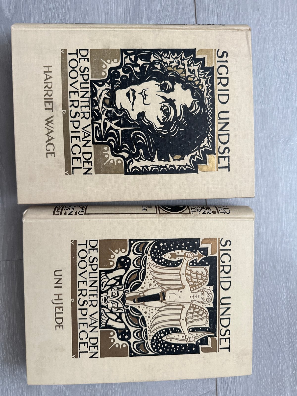 De Splinter van den Tooverspiegel - Sigrid Undset (2 boeken), Ophalen of Verzenden, Gelezen, Nederland