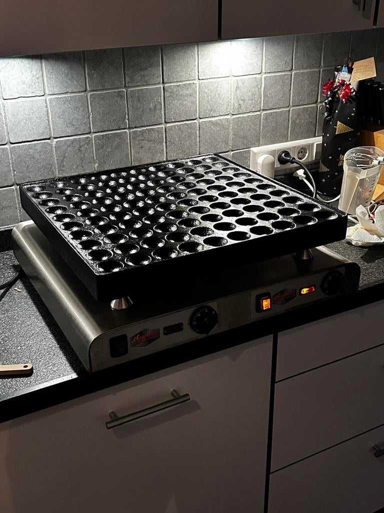 Poffertjes plaat 100 dops proffesioneel, Ophalen of Verzenden, Gebruikt