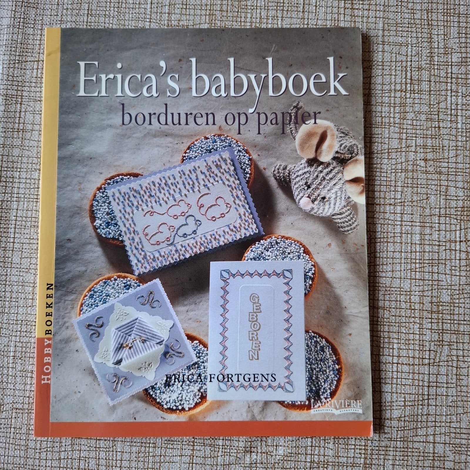 Erica's babyboek borduren op papier, Hobby en Vrije tijd, Ophalen of Verzenden, Zo goed als nieuw, Overige thema's, Overige typen