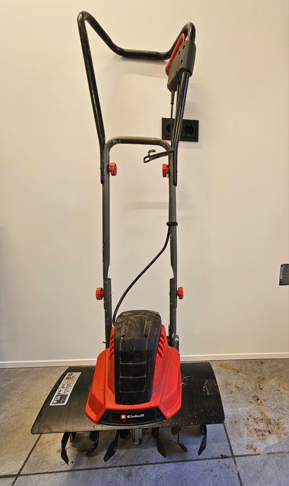 TE HUUR Einhell Elektrische Grondfrees 220V, Ophalen