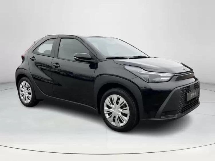 Toyota Aygo X Hybrid 115 play incl. €1500,- inruilpremie,, Auto's, Stof, Gebruikt, Euro 6, 4 stoelen