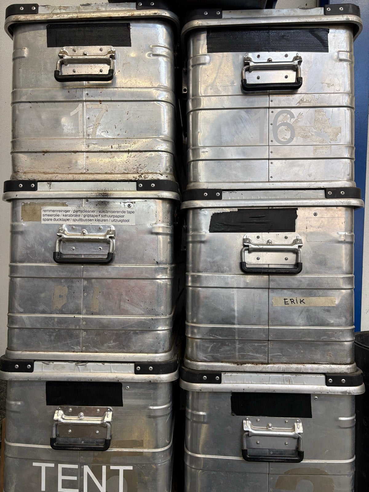 8x Aluminium Stapelkratten - Robuuste Opslagkisten, Gebruikt, 50 tot 75 cm, Minder dan 35 cm, Ophalen of Verzenden